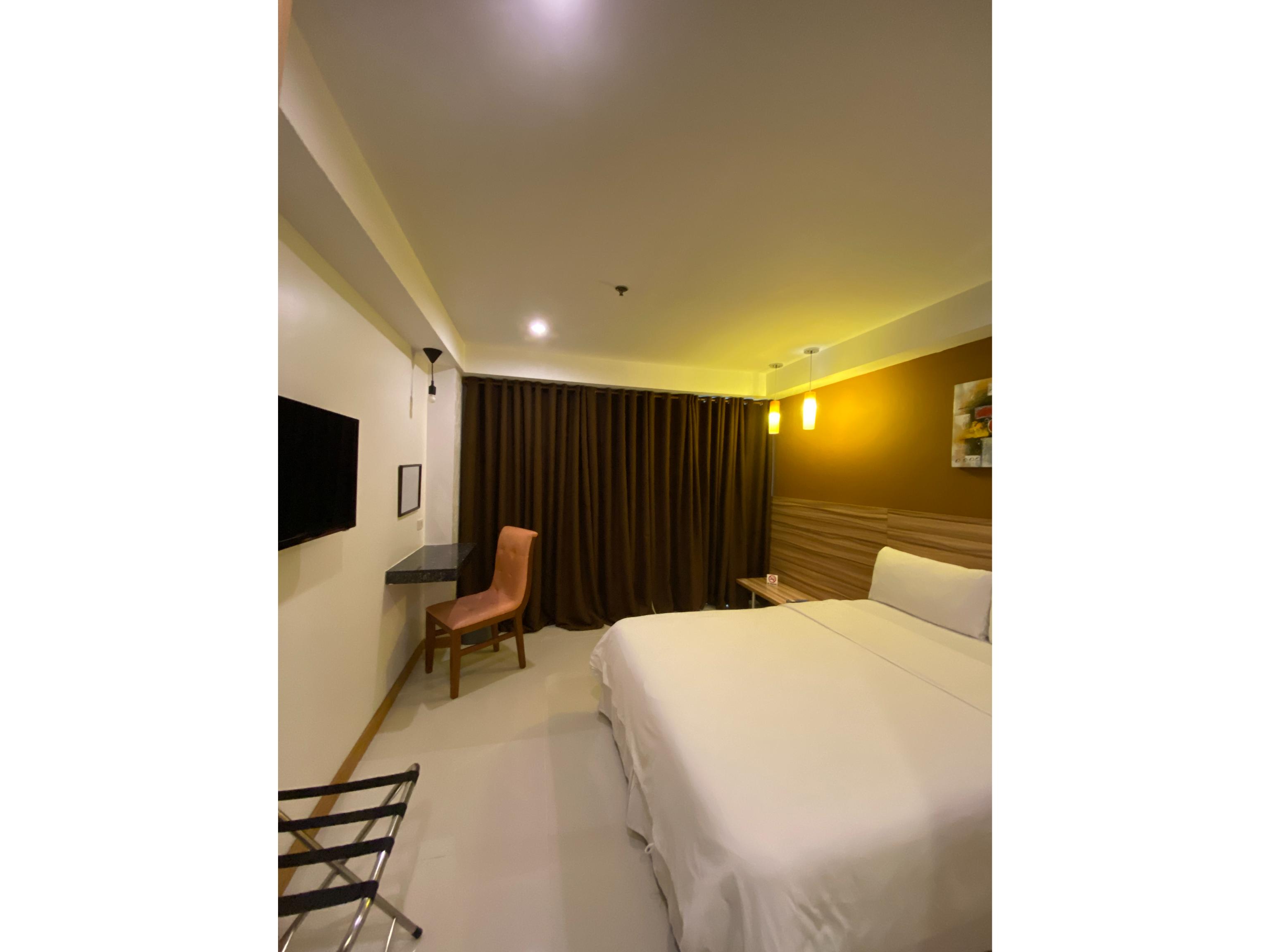Guijo Suites Makati San Pedro Makati Exterior foto