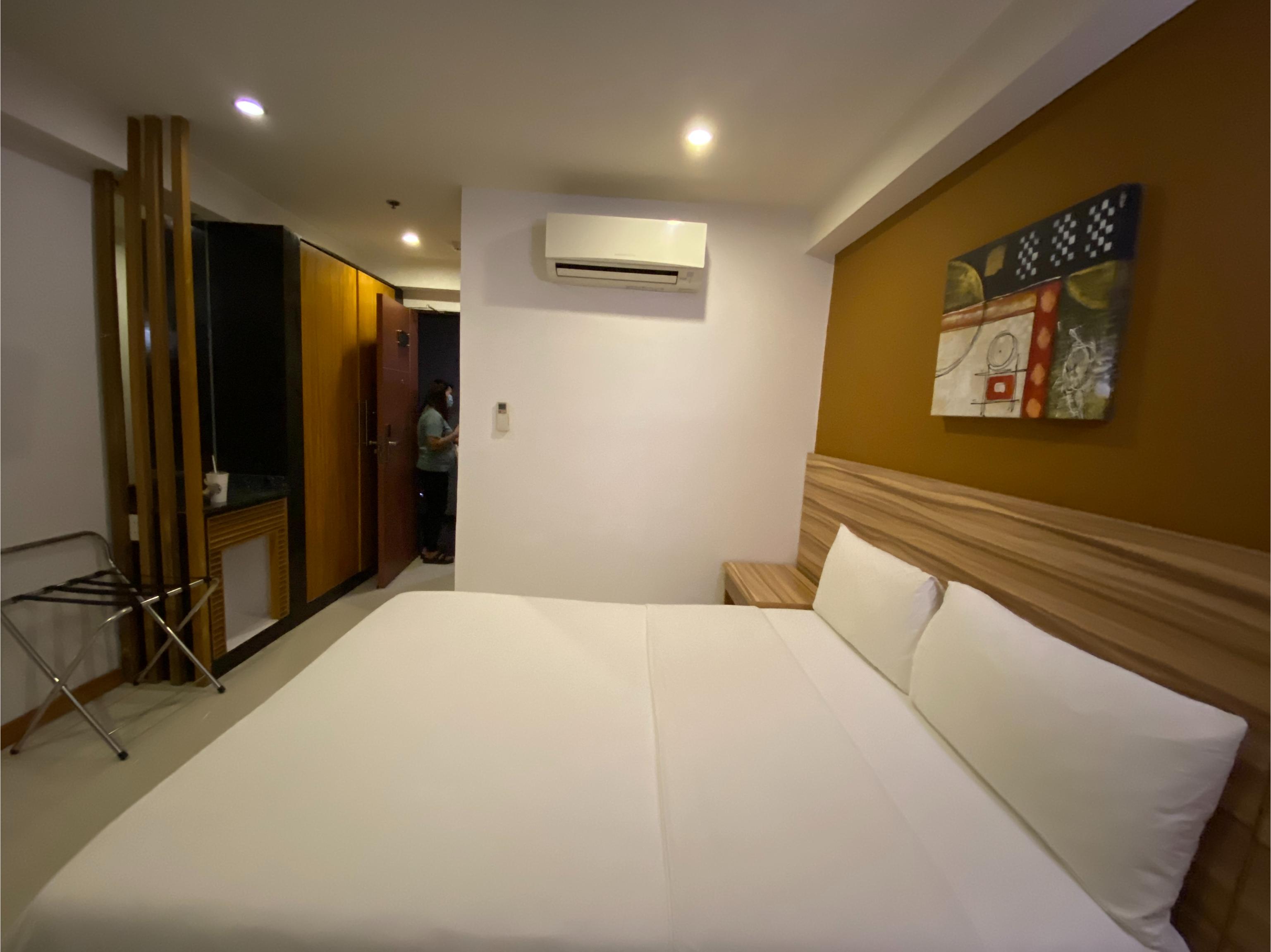 Guijo Suites Makati San Pedro Makati Exterior foto