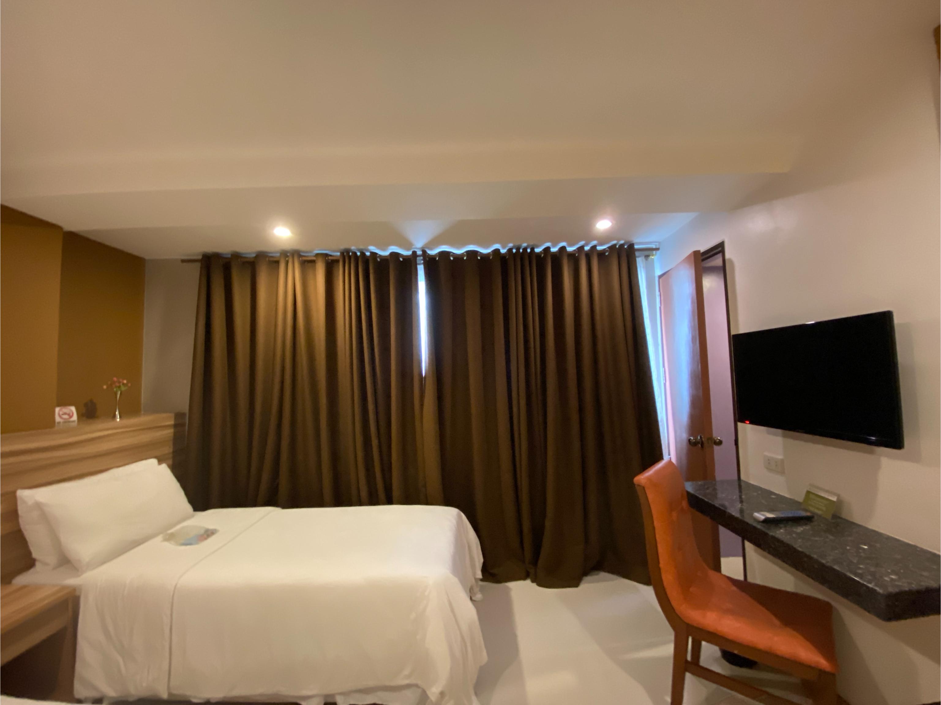 Guijo Suites Makati San Pedro Makati Exterior foto